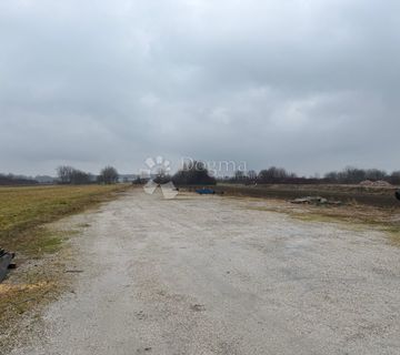 GRAĐEVINSKO ZEMLJIŠTE U INDUSTRISKOJ ZONI - cover