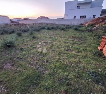 OTOK RAB, BARBAT - Građevinsko zemljište na odličnoj lokaciji, građevinska dozvola + plaćeni doprinosi!! - cover