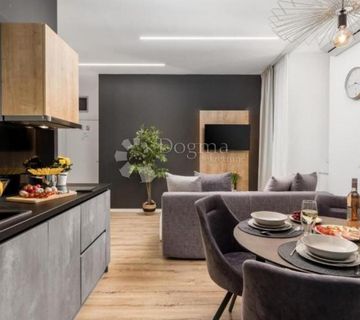 Tri predivna apartmana u centru Rijeke - cover