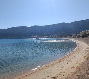 EKSKLUZIVNA PRILIKA! Poslovni prostor na TOP lokaciji u Baškoj - cover