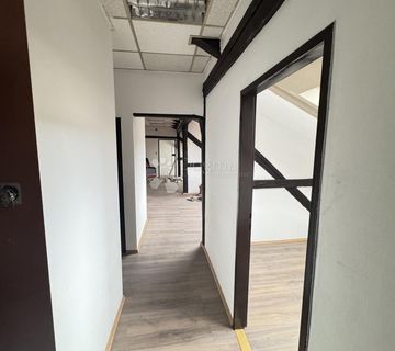 STAN 124M2 SAMO 120.000€ - BUDITE BRZI !!  - cover