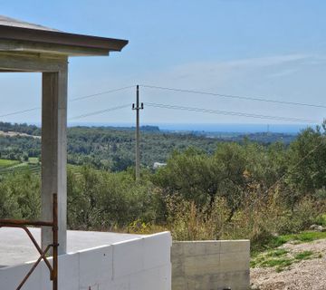 Istarska vila s otvorenim pogledom na bujštinu i more - cover