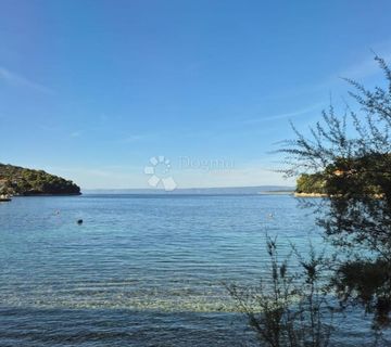 Predivna starina u centru mjesta 70m do plaže - cover