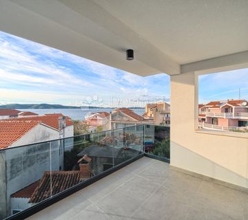BRODARICA- PENTHOUSE 120M OD MORA BS4 - cover
