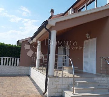 VODICE - DVOJNA KUĆA, 92,40 m2 - cover
