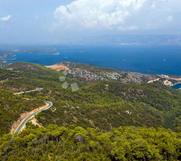 Poljoprivredno zemljište Jelsa 3400m2 - cover