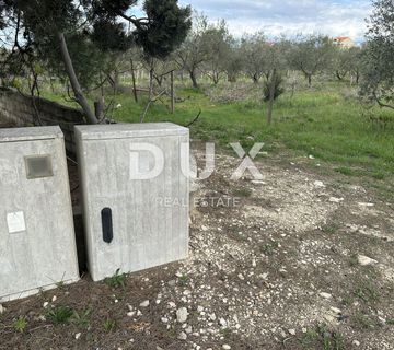 ZADAR, MURVICA - Građevinsko zemljište u blizini glavne prometnice - cover