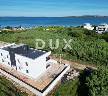 ZADAR, PRIVLAKA - Luksuzna stambena zgrada s četiri stana i krovnom terasom s pogledom na more u Privlaci! - cover