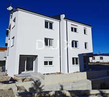 OTOK KRK, ŠILO - Apartman u prizemlju sa zajedničkim bazenom - cover