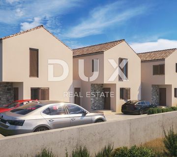 ŠIBENIK, BRODARICA - Predivna triplex kuća s dvorištem na mirnoj lokaciji S2 - cover