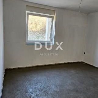 PAG, GRAD PAG - Kuća s 4 apartmana i prostranom okućnicom  - cover