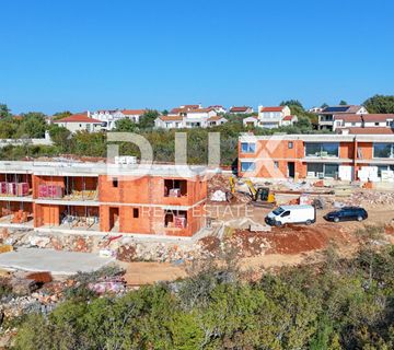 OTOK KRK, BRZAC - Moderno dizajnirana dvojnica s bazenom 40m2 - cover