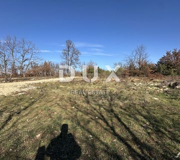 ZADAR, MURVICA - Građevinsko zemljište 750m² - Pravilan oblik! -Pristupni put - cover
