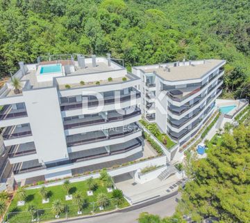 OPATIJA, CENTAR - prostrani stan u novogradnji s pogledom na more, zajednički bazen, garaža  - cover