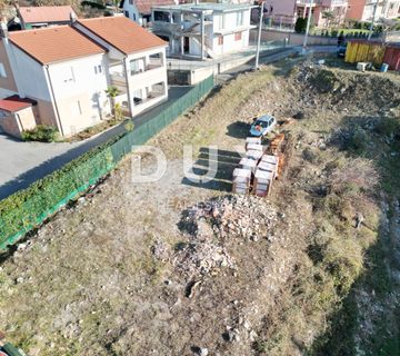 ZAMET (GORNJI), SRDOČI, MARINIĆI- građevinski teren 1000m2 za stambenu zgradu – stanove / obiteljsku kuću  - cover