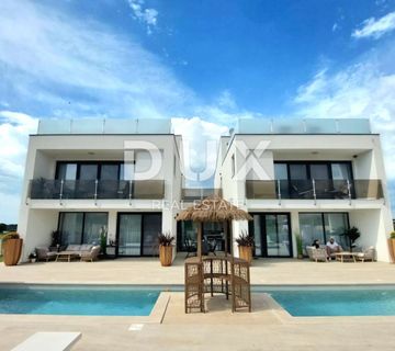 ISTRA, POREČ - Ekskluzivna vila s dvije stambene jedinice - cover