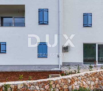 OTOK CRES, CRES CENTAR - Novogradnja!! Prizemlje s vrtom + 2 parkirna mjesta - cover