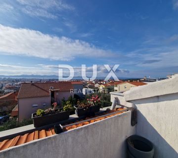 ZADAR, PLOVANIJA - trosobni stan sa garažom  - cover