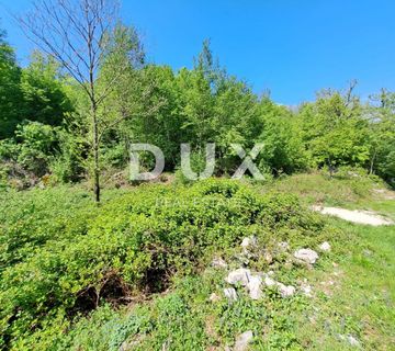 OPATIJA, MATULJI- zemljište 1372m2 S 2 GRAĐEVNE DOZVOLE! za 2 obiteljske kuće/ 2 kuće za iznajmljivanje - odmor s bazenom - cover