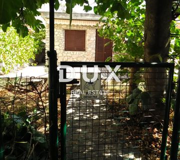 NOVI VINODOLSKI - dvojna kuća 36 m2 blizu centra  - cover