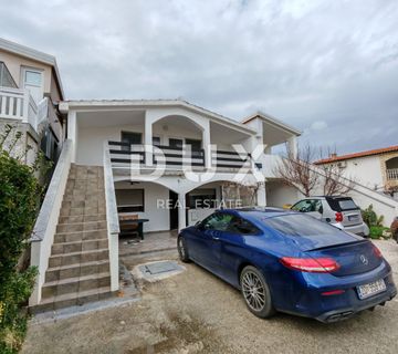ZADAR, VIR - Kuća s čak 5 apartmana! 3 minute hoda udaljena od dviju plaža! - cover