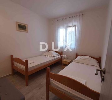ŠIBENIK, ROGOZNICA - Kuća u blizini mora - cover
