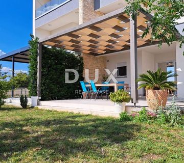 ZADAR, TURANJ - Useljiv stan s vrtom i roštiljem 350 m od mora i plaže! - cover