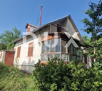ISTRA, CEROVLJE - Vikendica s velikom okućnicom i dodatnim objektom - cover