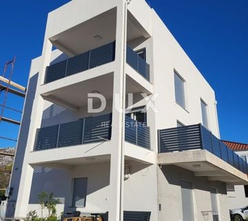 SELINE, ZADAR - Četverosoban stan 5 minuta od plaže! - cover