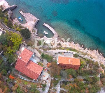 SENJ, JABLANAC - Kuća 1. red do mora! - cover