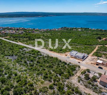 ZADAR, MASLENICA - Građevinsko zemljište s pogledom na more i idejnim projektom - cover