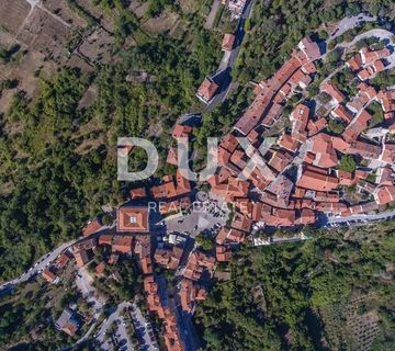 ISTRA, LABIN - Dva građevinska zemljišta idealna za gradnju vila/obiteljske kuće/kuća za odmor - cover