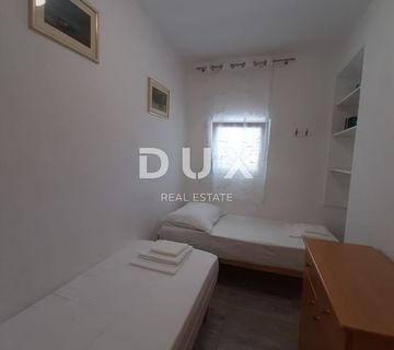 ŠIBENIK, ROGOZNICA - Kuća u blizini mora - cover