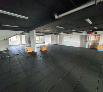 RIJEKA, CENTAR - Poslovni prostor Zagrad 350m2 - cover
