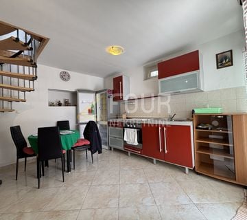 Jadranovo, dvojna kuća, 50m2, pogled na more - cover