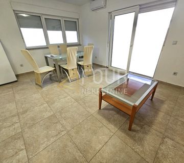 Viškovo -sami centar, 72.40m2, 2s+db, lođa, vrt 62m2, parkirno mjesto - cover