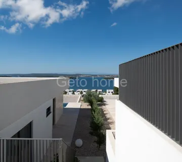 PRODAJA - LUKSUZNA VILA 130 m2 - TKON (PAŠMAN) - cover