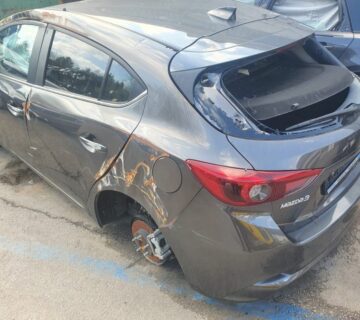 Mazda 3 G120 - cover
