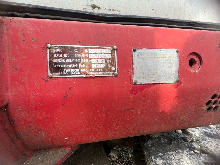 mini-bager-takeuchi-tb135-slika-205787606