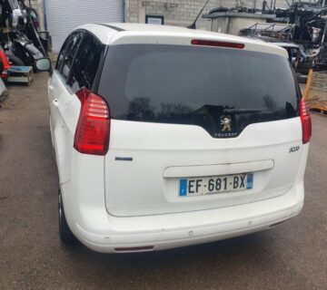 Peugeot 5008 2,0 - cover