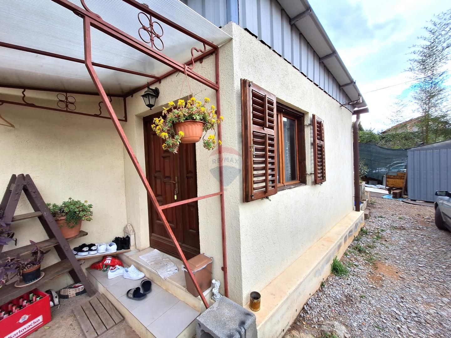 Opatija, okolica - poslovna zgrada s apartmanom - cover