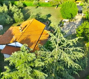 Istra,Lovrečica-Kuća prizemnica s prostranim vrtom - cover
