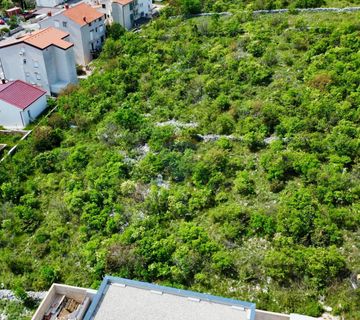 Novi Vinodolski- građevinski teren sa pogledom na more 1494 m2 - cover