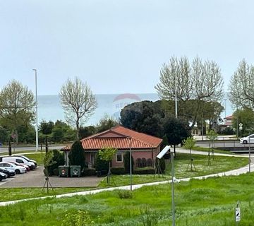 Istra, Umag, Stan 57 m² s pogledom na more, u blizini centra i plaže - cover