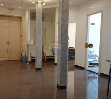 Rijeka, centar - trosoban stan, balkon, 98 m2 - cover