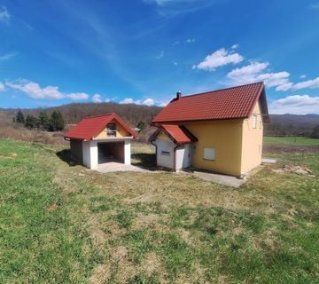 Lika,Korenica-kuća na osami - cover
