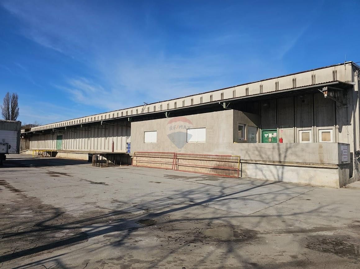 Karlovac, Hrnetić - hala najam 2471 m2 - cover