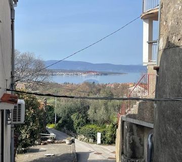 Otok Krk,Malinska okolica - stara autohtona kuća s dvije spavaće sobe,pogled - cover