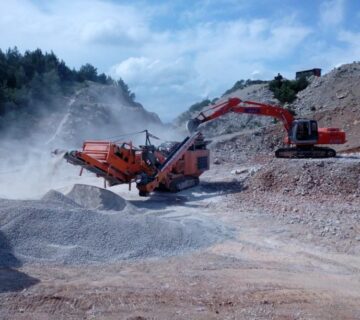 ROCKSTER R900 S SITOM I POVR.TRAKOM - cover