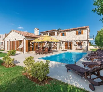 VILA S BAZENOM, PRODAJA, MARČANA, 260 m2 - cover